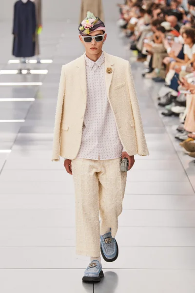 Look 42